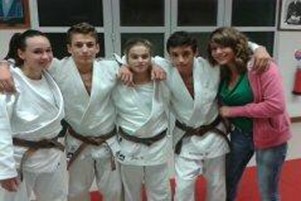 Les cinq judokas du Seysses Arts Martiaux judo ju-jitsu reçus au pôle espoir de Toulouse.