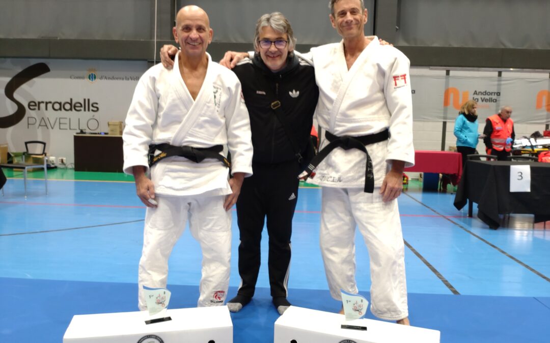 De gauche à droite Jean-Marc Mairet, Xavier Métayer (coach), Olivier Tougne